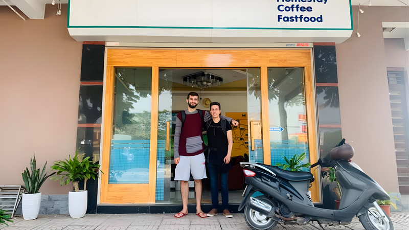 Renting a motorbike at Trang An Ao Dai Homestay (2)